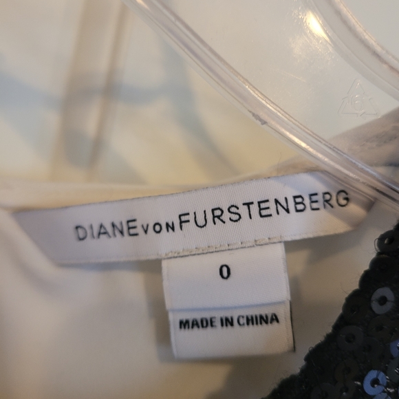 Scoop neck dress by DVF๐๐ - Picture 4 of 7